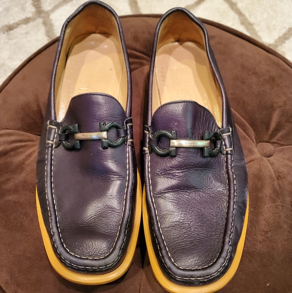 Ferragamo men\'s comfortable black loafers. Size 11 main image 7